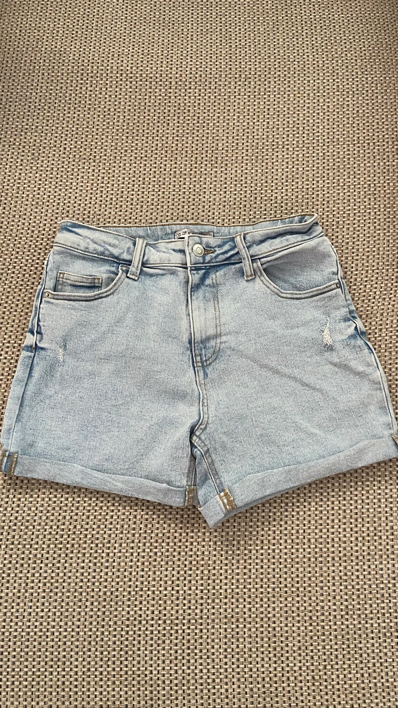 Short en jean bleu claire neuf taille 38